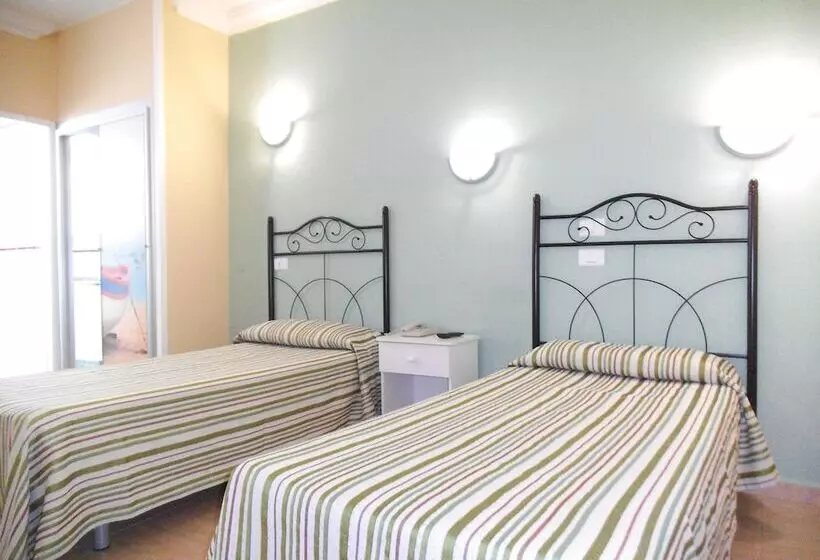 استودیوی استاندارد, Apartamentos Tinoca