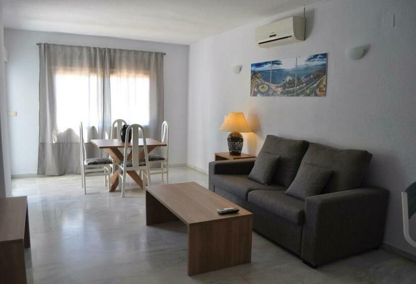 شقة 3 غرف مطلة على البحر, First Flatotel International