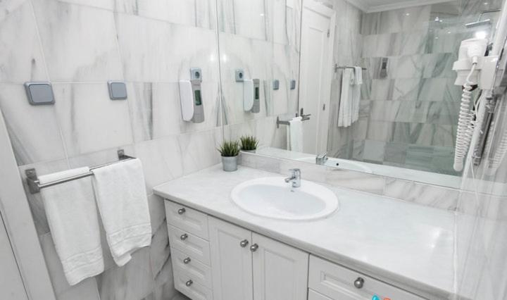 شقة غرفتين مطلة على البحر, First Flatotel International