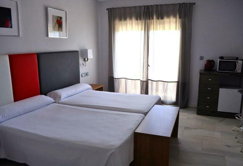 غرفة سوبيريور مطلّة علي البحر, First Flatotel International