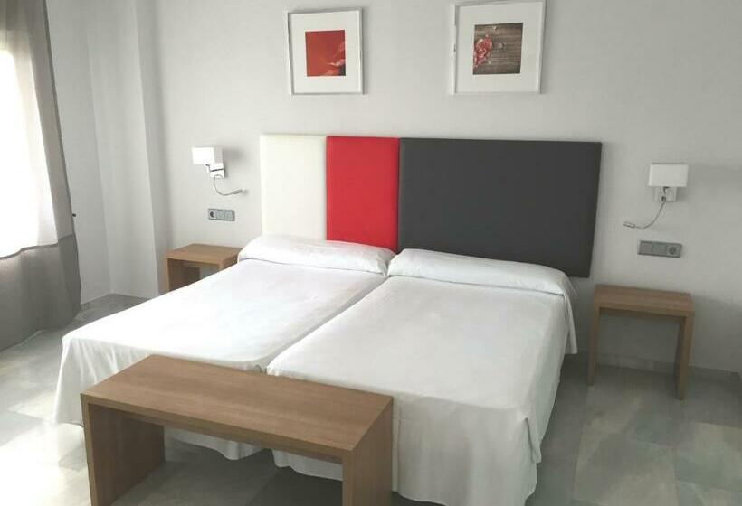 غرفة سوبيريور مطلّة علي البحر, First Flatotel International