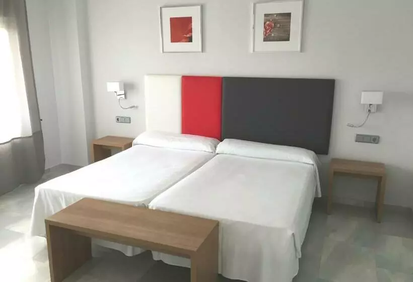 اتاق سوپریور با چشمانداز دریا, First Flatotel International