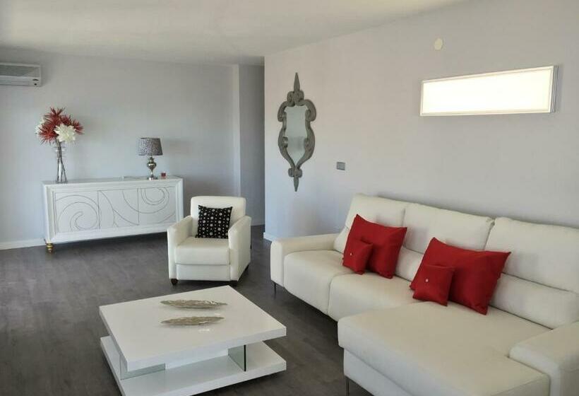 جناح إدارى مطل على البحر, First Flatotel International