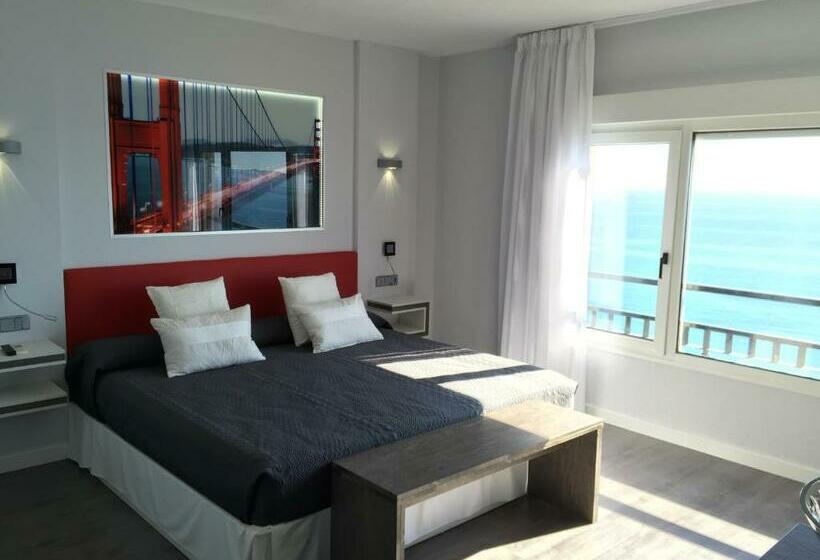 جناح إدارى مطل على البحر, First Flatotel International