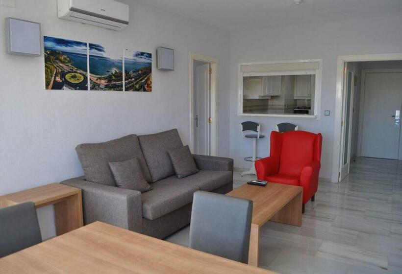 غرفة قياسية, First Flatotel International