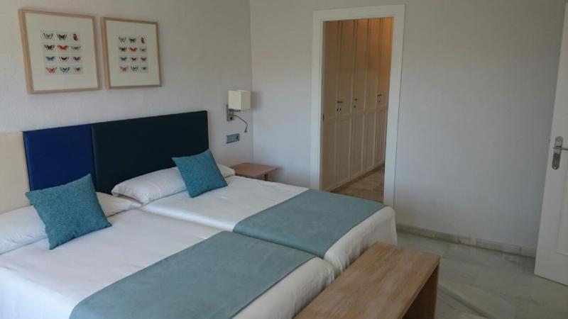 غرفة قياسية, First Flatotel International