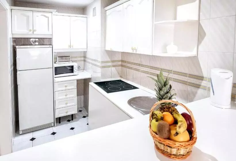 1 Bedroom Family Apartment Sea View, First Flatotel International
