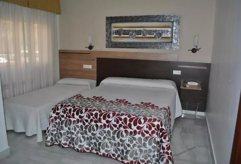 Habitación Triple Estándar, Albero