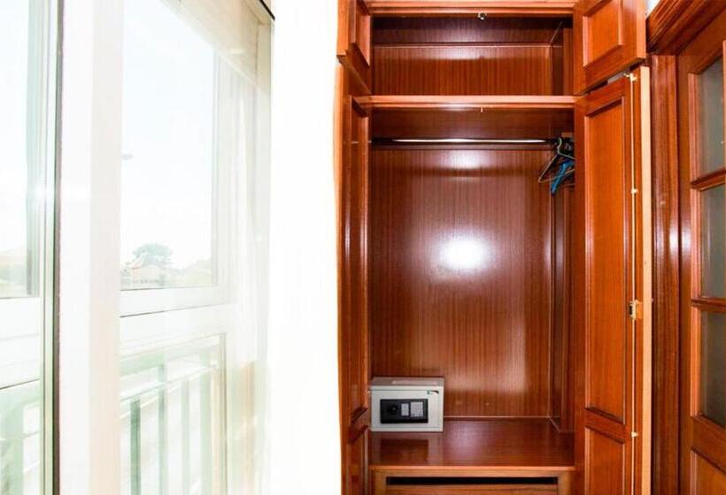 اتاق استاندارد سه نفره, Albero