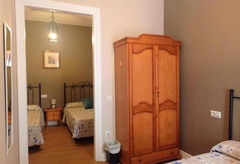 غرفة عائلية حمام مشترك, Hospedaje Don Pelayo