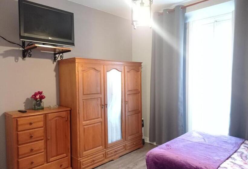 غرفة عائلية, Hospedaje Don Pelayo