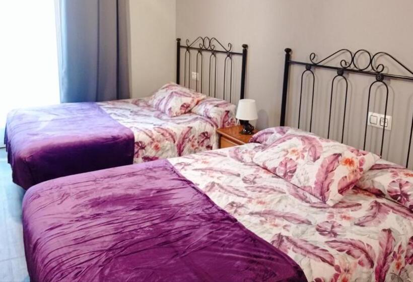 غرفة عائلية, Hospedaje Don Pelayo