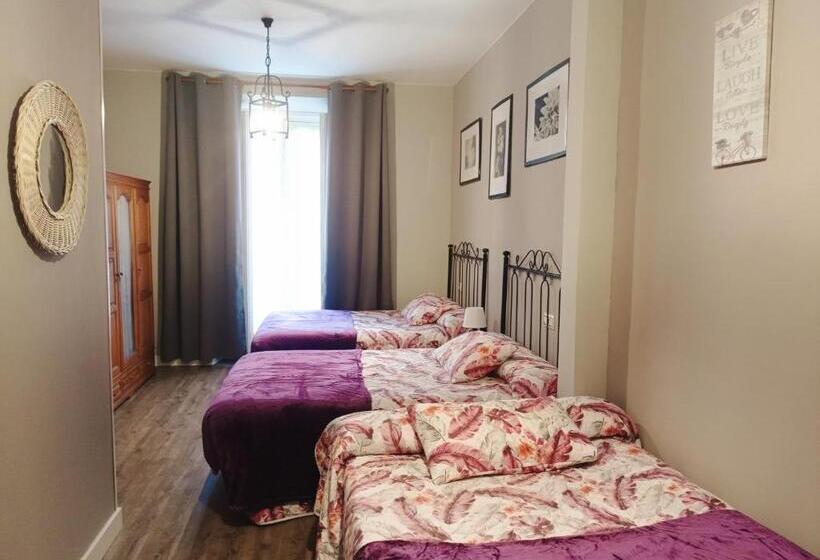 غرفة عائلية, Hospedaje Don Pelayo