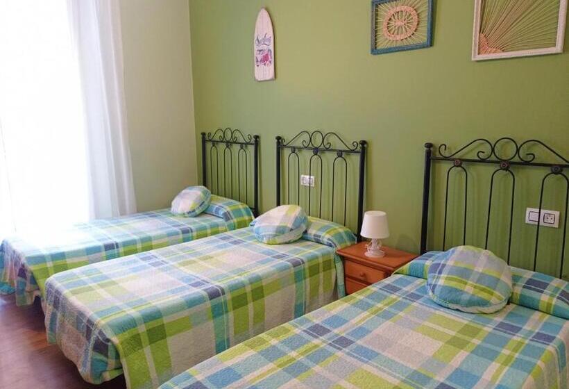 غرفة قياسية رباعية, Hospedaje Don Pelayo