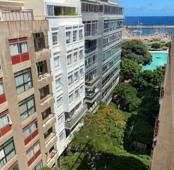 Номер Стандарт Вид на Город, Adonis Plaza