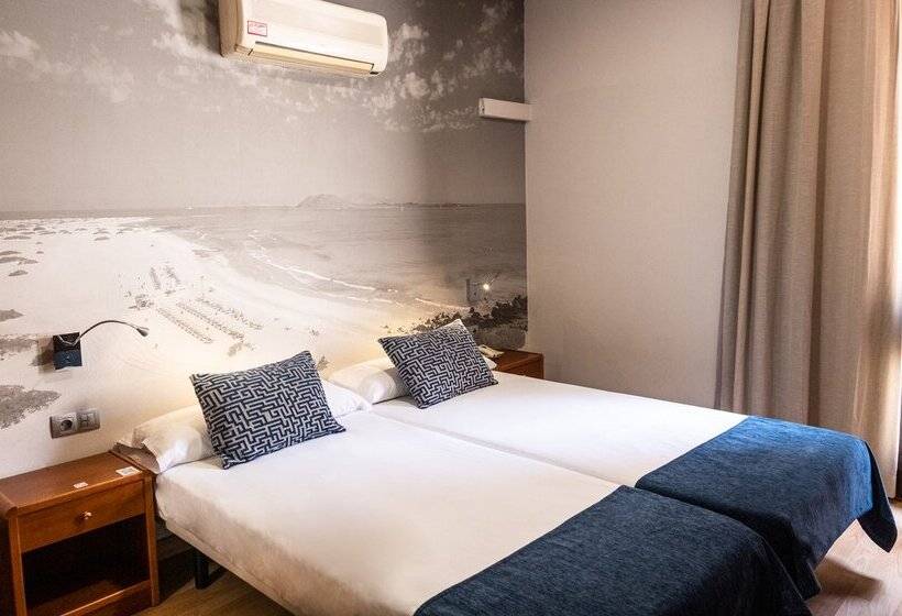 Номер Стандарт с Балконом, Adonis Plaza