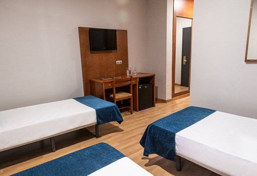 Номер Стандарт Трехместный, Adonis Plaza