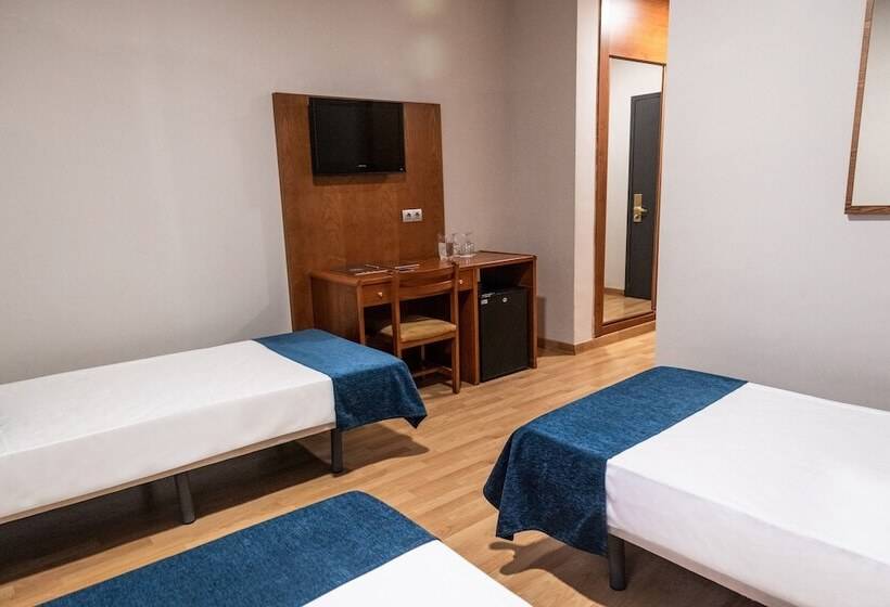 Номер Стандарт Трехместный, Adonis Plaza