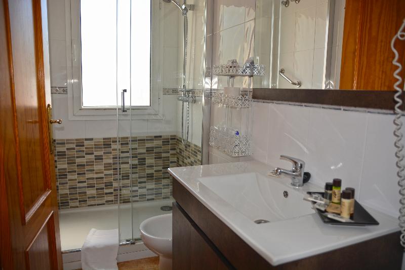 غرفة قياسية, Alandalus