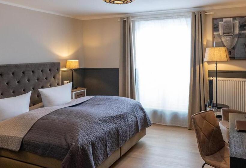 コンフォートルーム, Altstadt