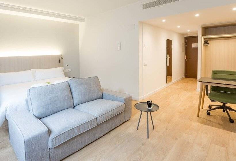 اتاق لوکس, Artiem Madrid