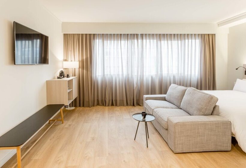 اتاق لوکس, Artiem Madrid