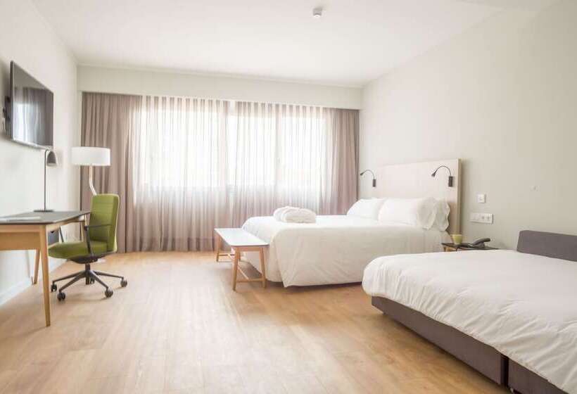 اتاق لوکس سه تخته, Artiem Madrid