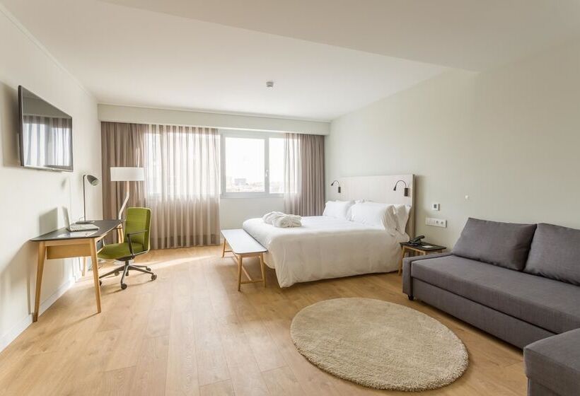 اتاق لوکس, Artiem Madrid