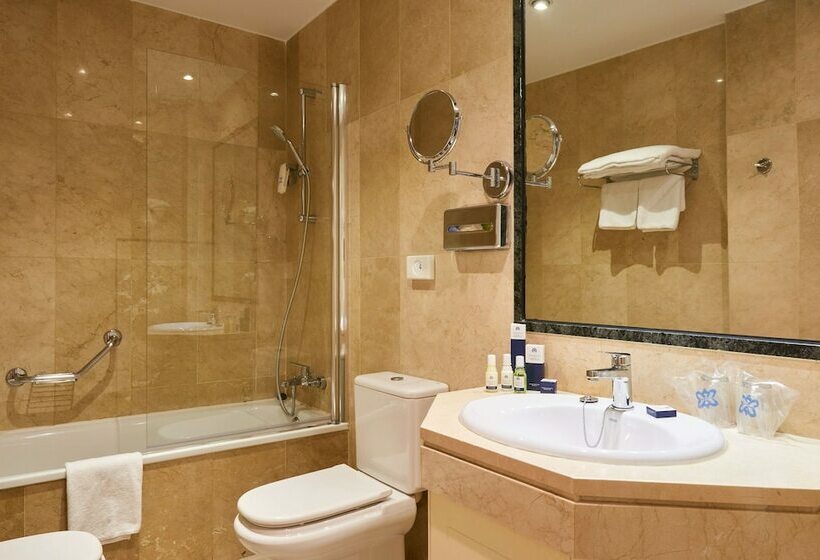 اتاق استاندارد سه نفره, Suites Barrio De Salamanca