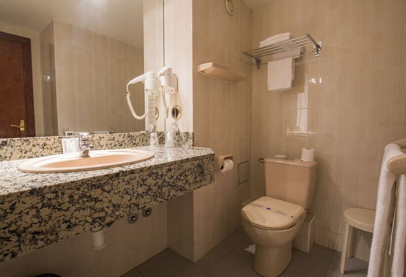 اتاق اکونومی, Cervol by Nexta