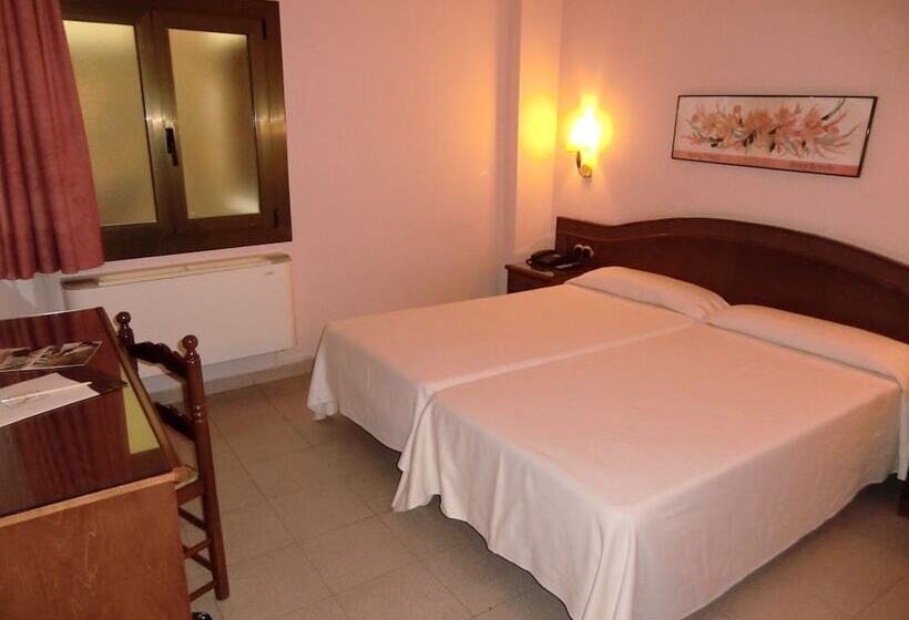 اتاق اکونومی, Cervol by Nexta