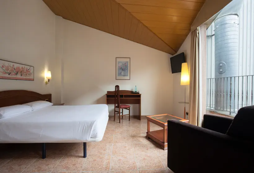 اتاق استاندارد, Cervol by Nexta