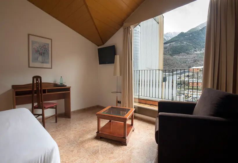 اتاق استاندارد, Cervol by Nexta