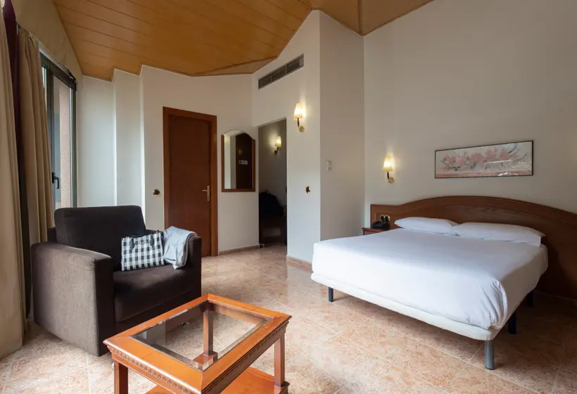 اتاق استاندارد, Cervol by Nexta