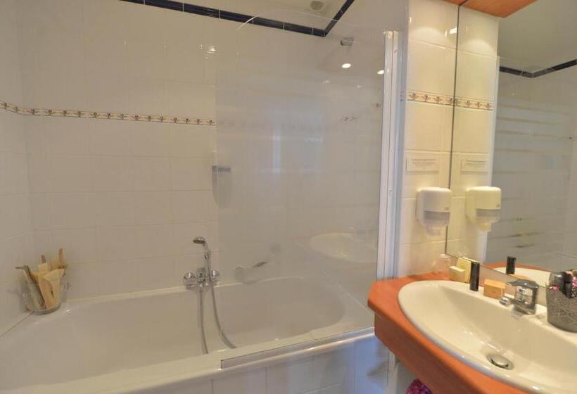 غرفة سوبيريور مطلّة علي النهر, Cristal Hôtel Restaurant   Logis Hotels