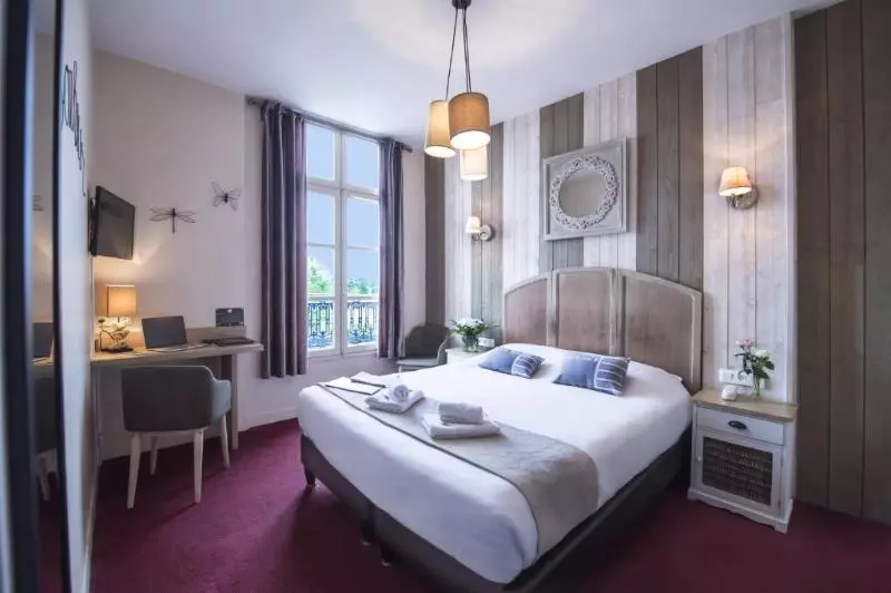 اتاق استاندارد با چشم‌انداز رودخانه, Cristal Hôtel Restaurant   Logis Hotels