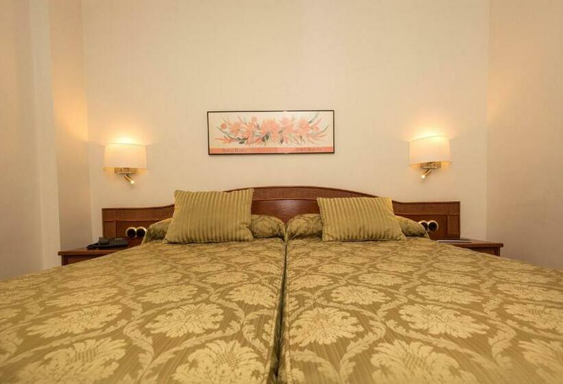 اتاق استاندارد یک نفره, Cervol by Nexta