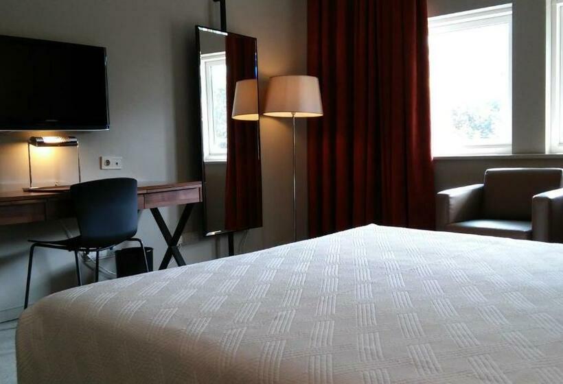 スタンダードルーム, De Guimaraes