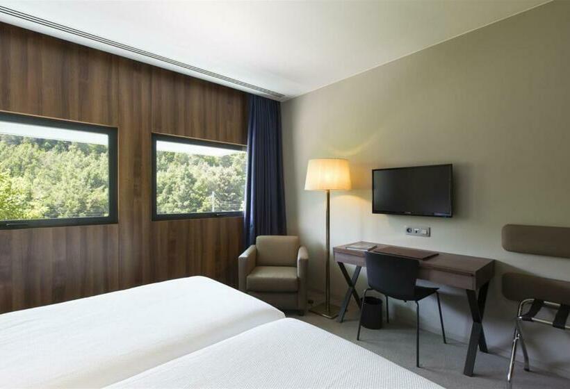 スタンダードルーム, De Guimaraes