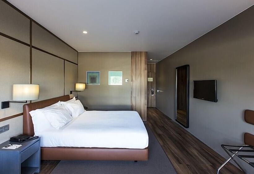 スタンダードルーム, De Guimaraes