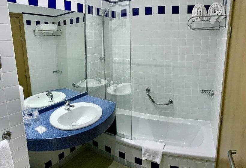 غرفة قياسية, Holiday Inn Express Ciudad De Las Ciencias, An Ihg