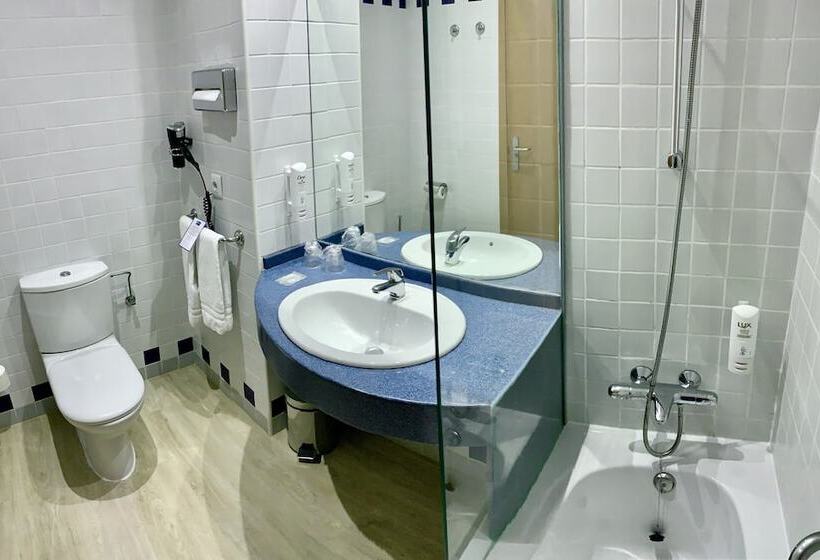 اتاق استاندارد, Holiday Inn Express Ciudad De Las Ciencias, An Ihg