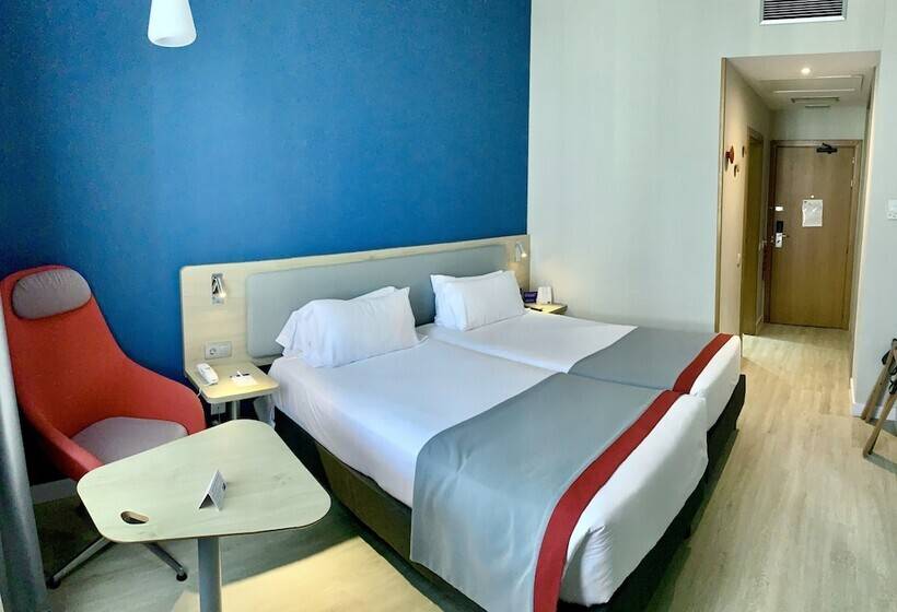 اتاق استاندارد, Holiday Inn Express Ciudad De Las Ciencias, An Ihg