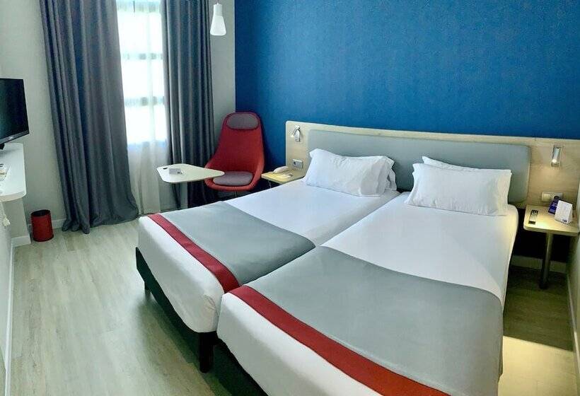 غرفة قياسية, Holiday Inn Express Ciudad De Las Ciencias, An Ihg