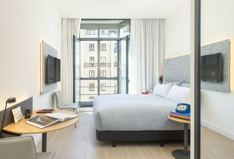 اتاق استاندارد با چشم‌انداز, Innside by Meliá Madrid Gran Vía