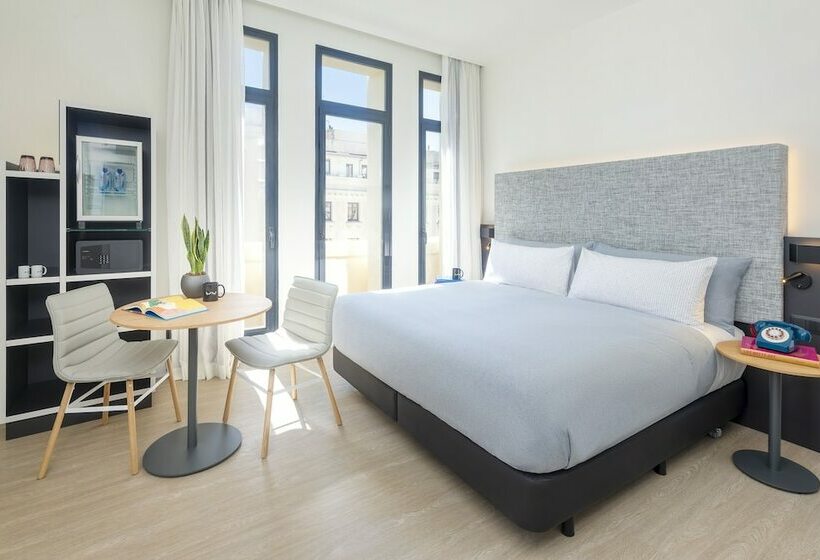 اتاق استاندارد تودرتو, Innside by Meliá Madrid Gran Vía