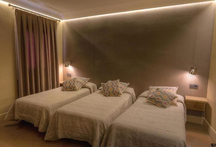 اتاق استاندارد سه نفره, Los Patios