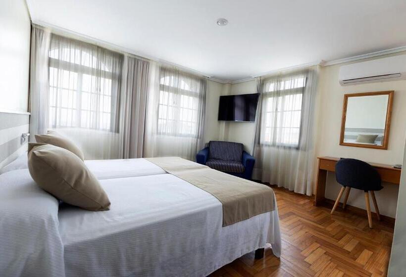 اتاق استاندارد با چشم‌انداز دریا, Miramar