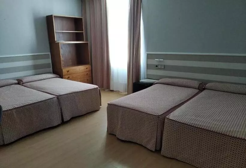 4 Bett Standardzimmer, Miramar