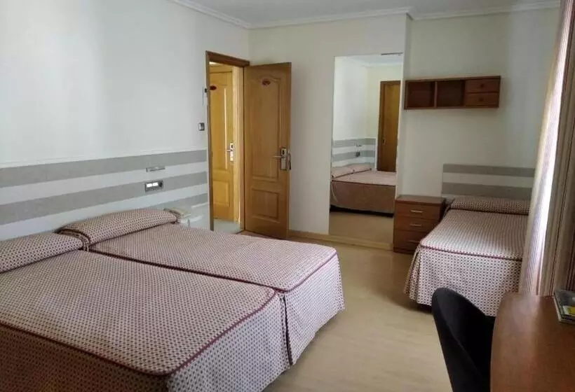 3-Bett-Standardzimmer, Miramar